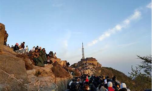 夜爬泰山需要多长时间_爬泰山需要多长时间